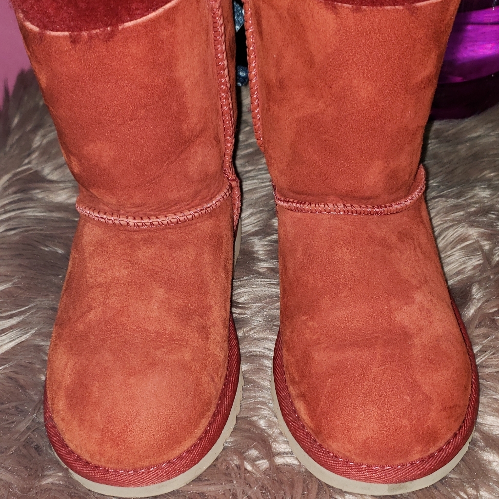 Ugg